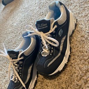 Sketchers D’Lites Tennis shoes